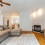 Windy City Getaway - 3Br 2Ba Chicago Townhouse Home