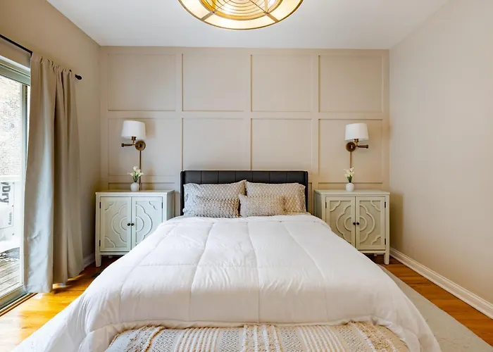 Windy City Getaway - 3Br 2Ba Chicago Townhouse Home