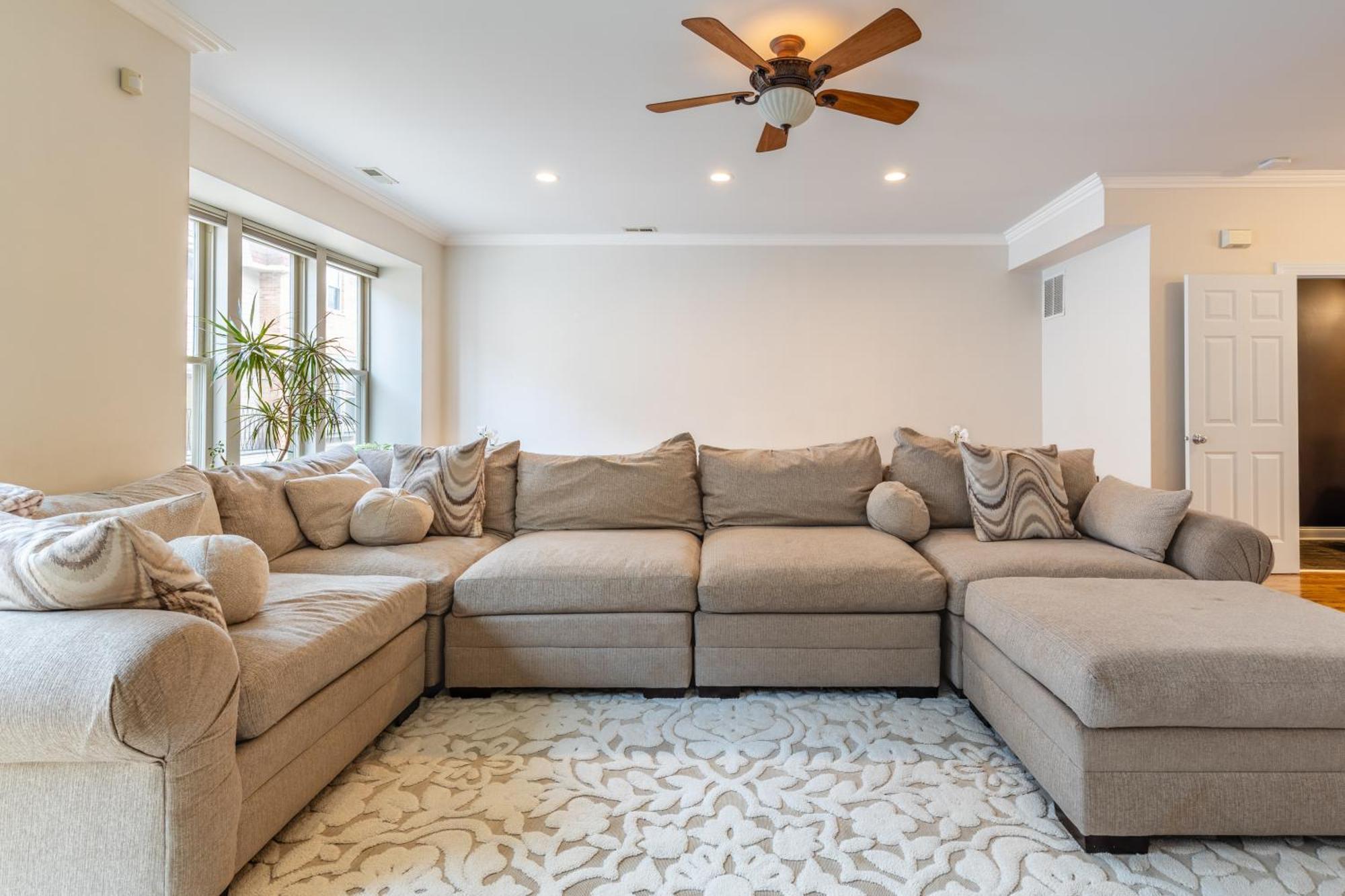 Windy Getaway - 3br 2ba Townhouse Chicago